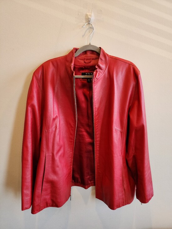 Wilsons Leather Jackets & Blazers - Women’s WILSON LEATHER Red MOTO Jacket PELLE SIZE 2X
